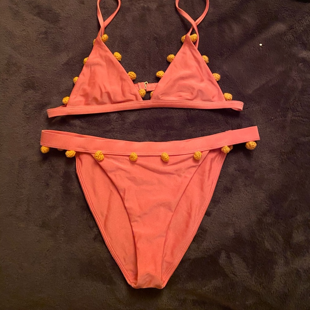 The PERFECT bikini!! So cute & only worn once!